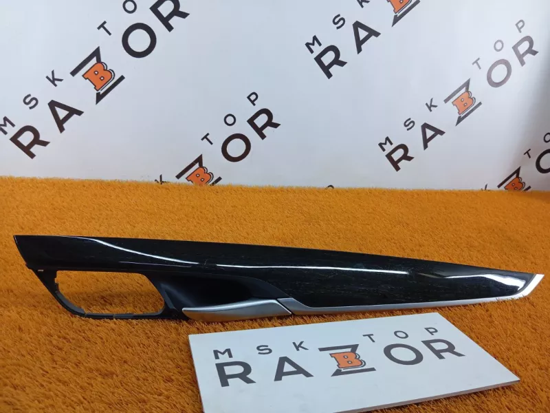 Молдинг двери