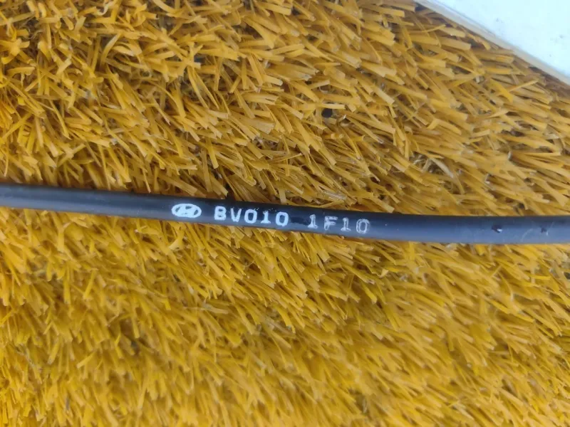 Трос открывания капота