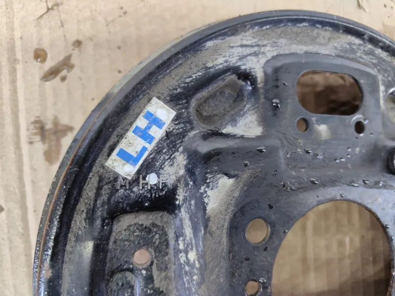 Пыльник тормозного диска