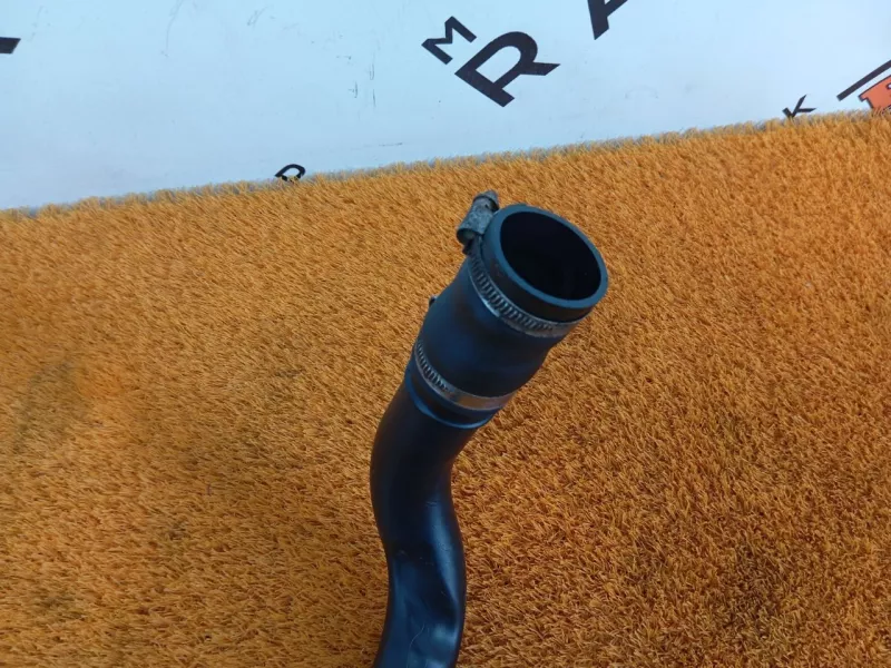 Горловина топливного бака