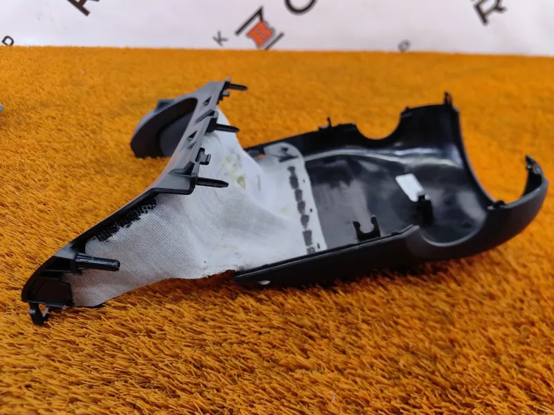 Кожух рулевой колонки