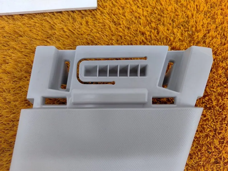 Обшивка центральной стойки