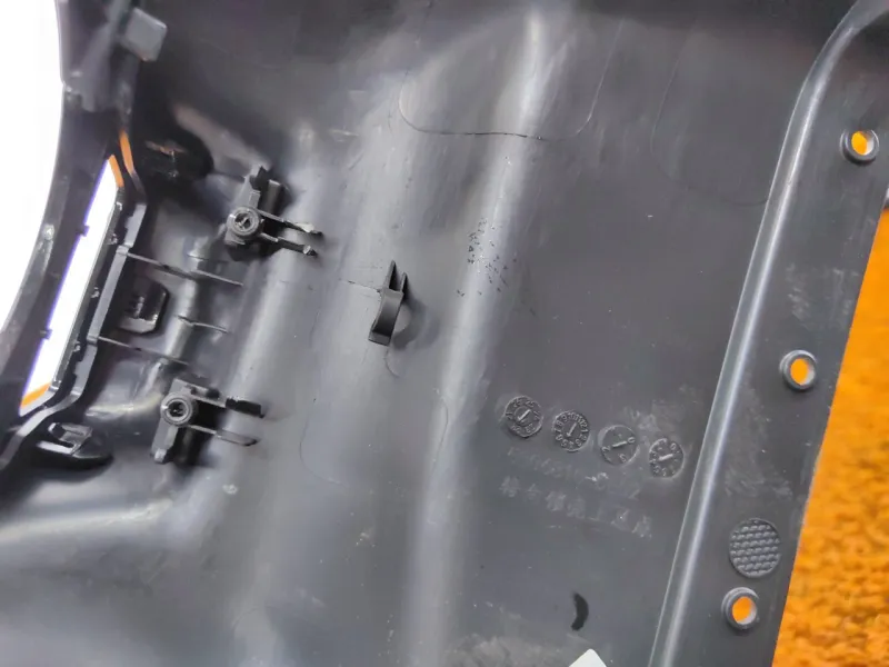 Кожух рулевой колонки