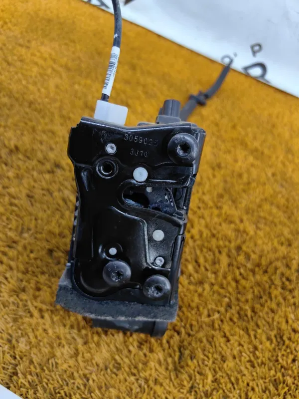 Замок двери