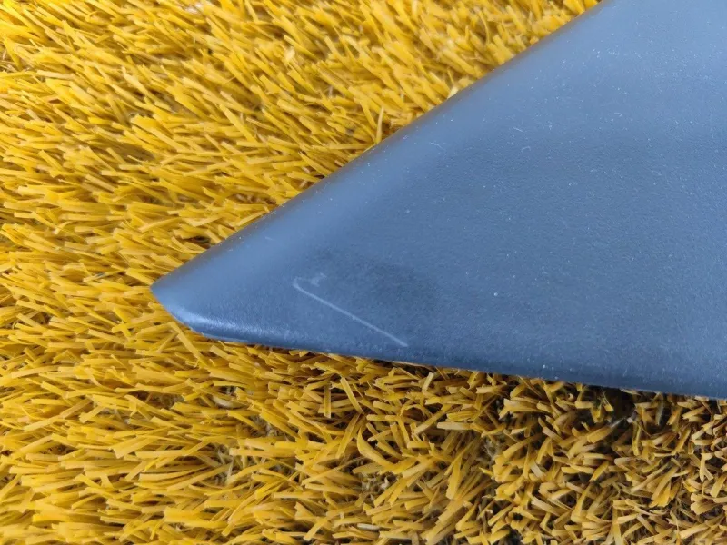 Уголок двери