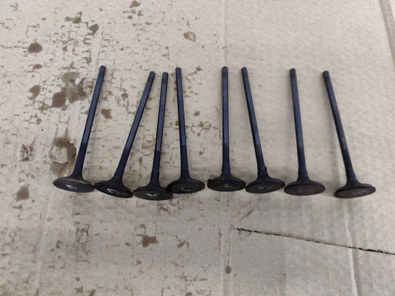 Клапан впускной