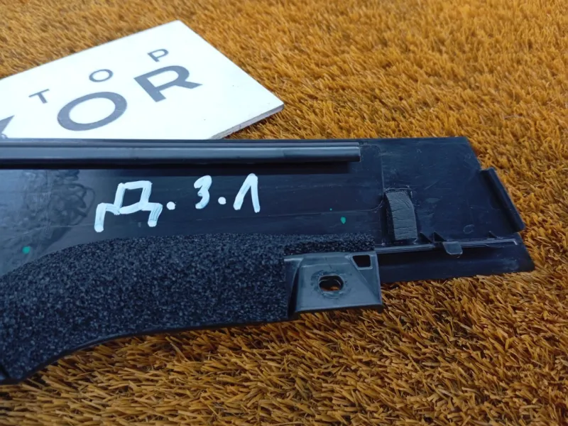 Молдинг двери