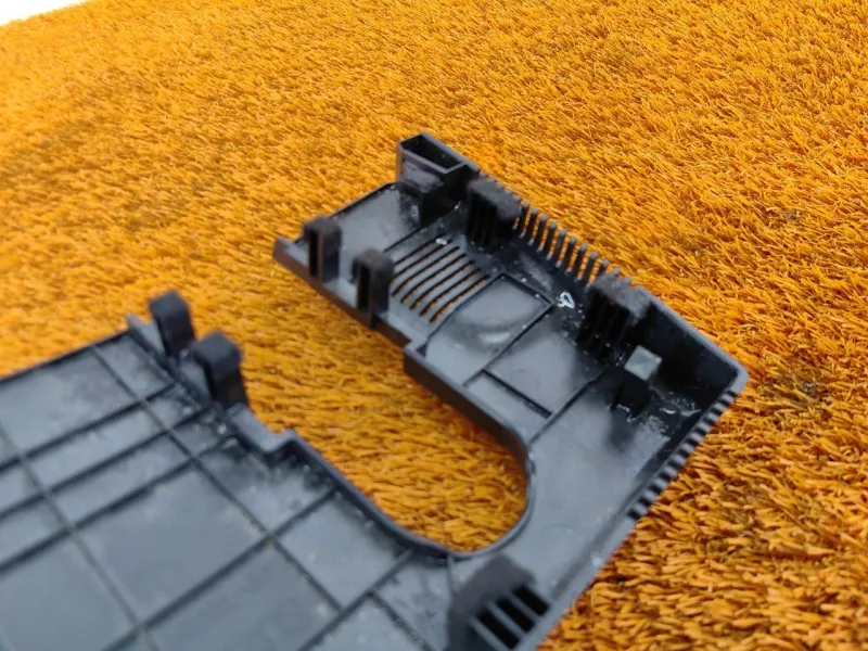 Крышка салонного зеркала