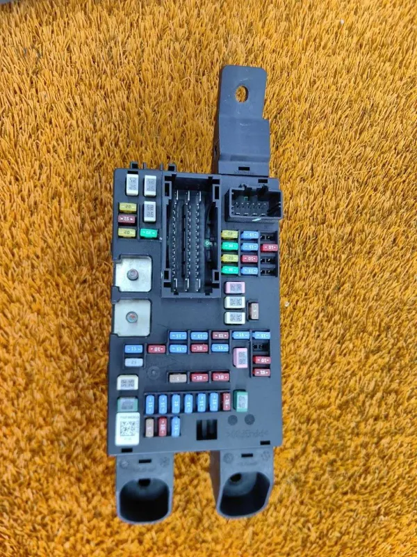 Блок предохранителей