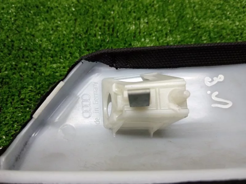 Накладка на стойку кузова