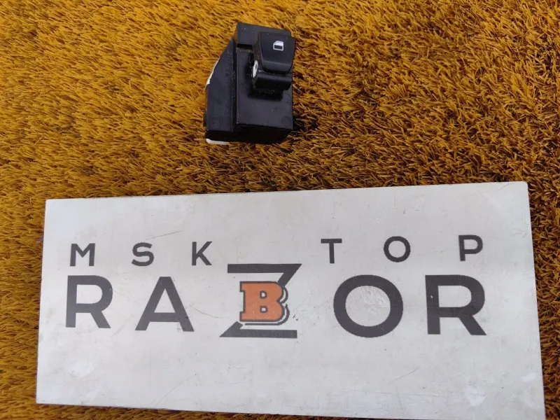 Кнопка стеклоподъемника