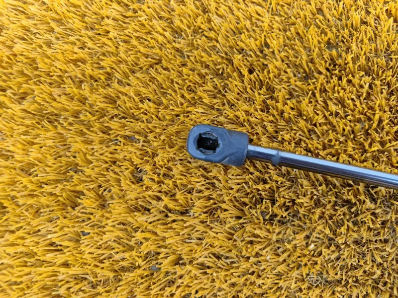 Амортизатор крышки багажника