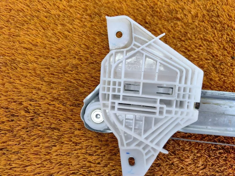 Стеклоподъемник