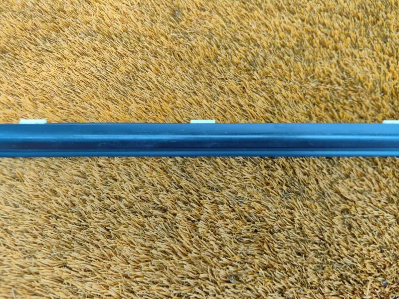 Молдинг стекла