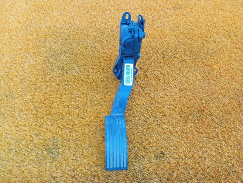 Педаль газа