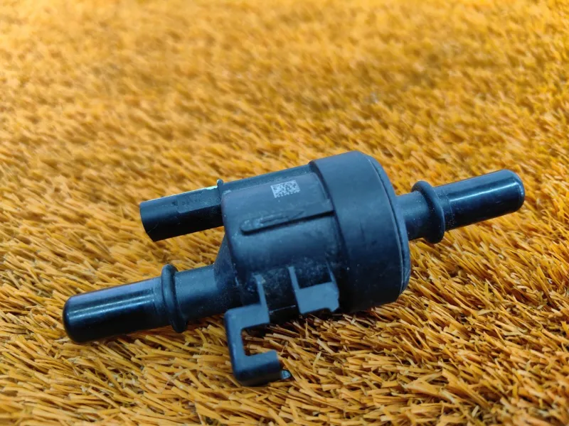 Клапан вентиляции топливного бака