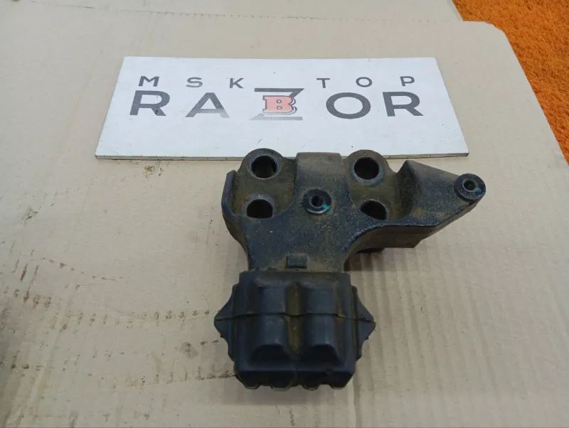 Опора двигателя