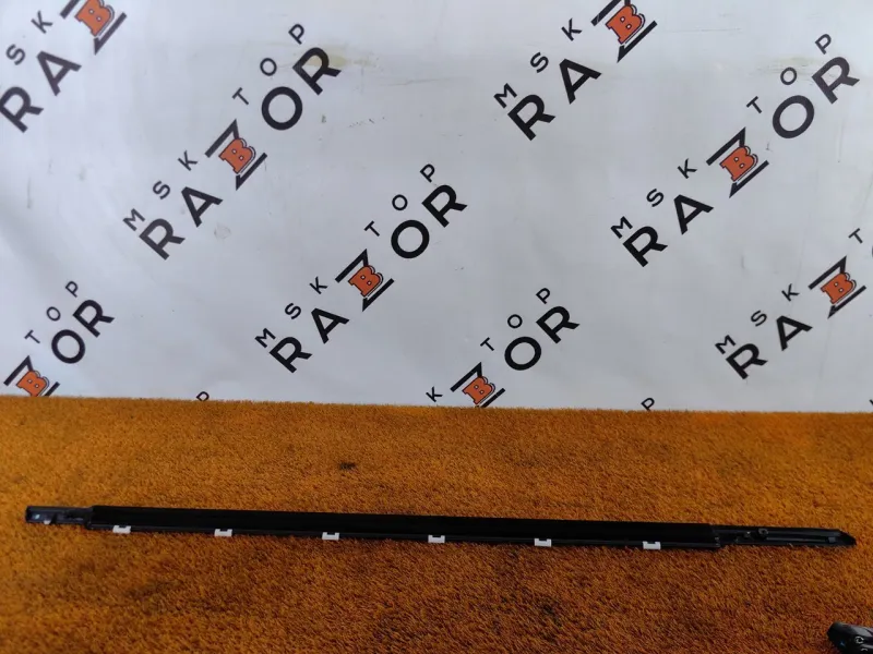 Молдинг стекла