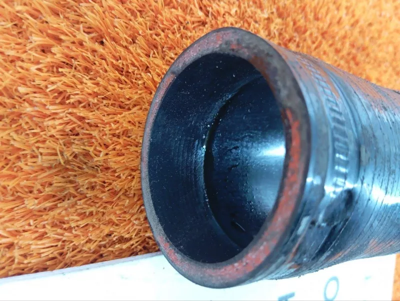 Патрубок интеркулера