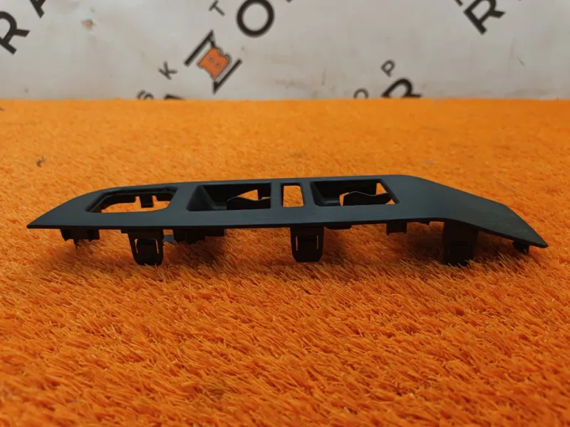 Накладка блока управления стеклоподъемниками