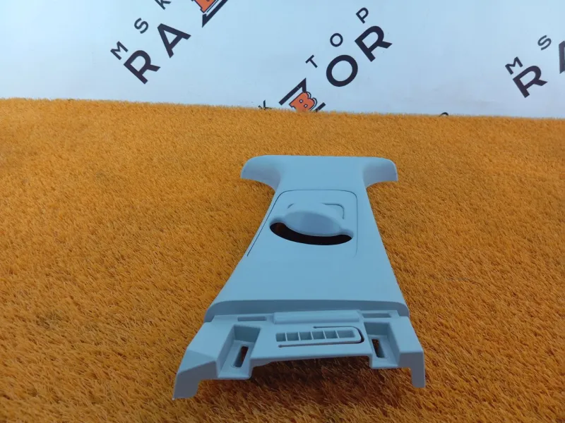 Обшивка центральной стойки