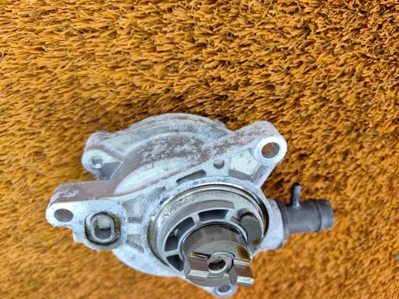 Насос вакуумный