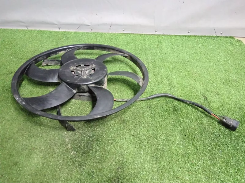 Вентилятор Радиатора BMW X1 2011 67327588974 E84 N47D20C 75397700