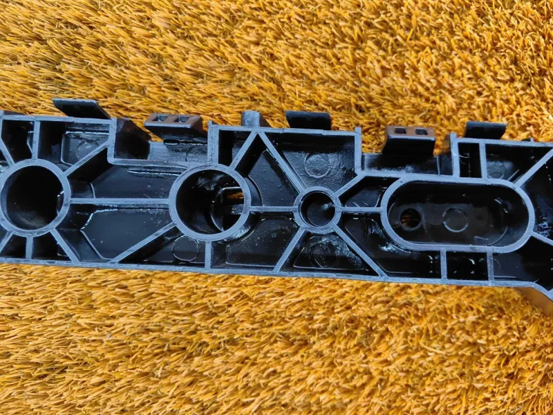 Кронштейн бампера