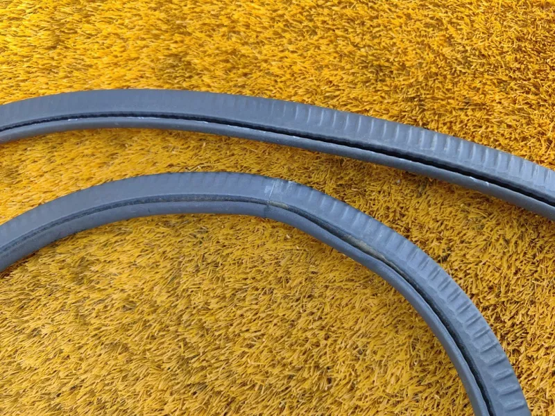 Уплотнитель проема двери