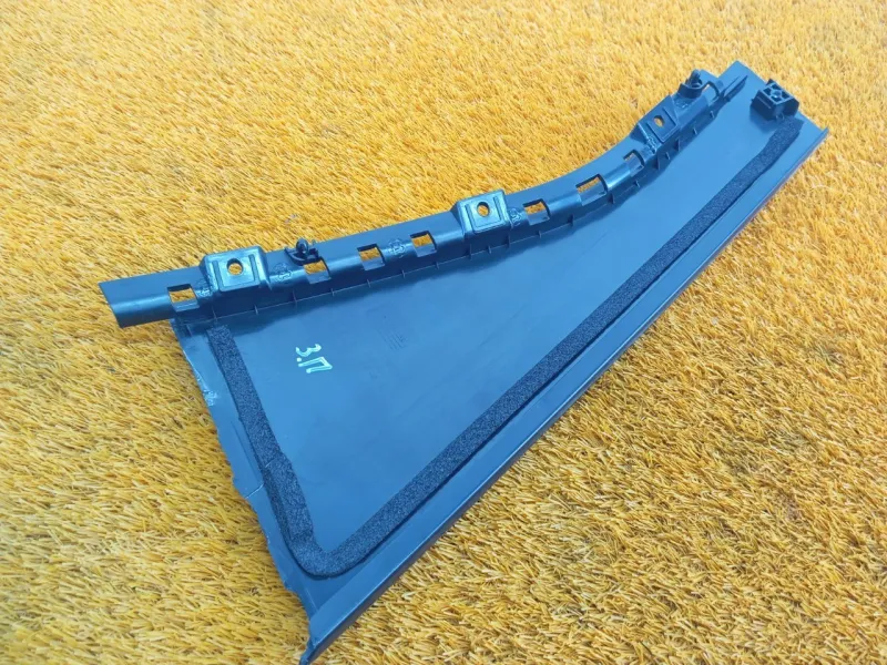 Молдинг двери