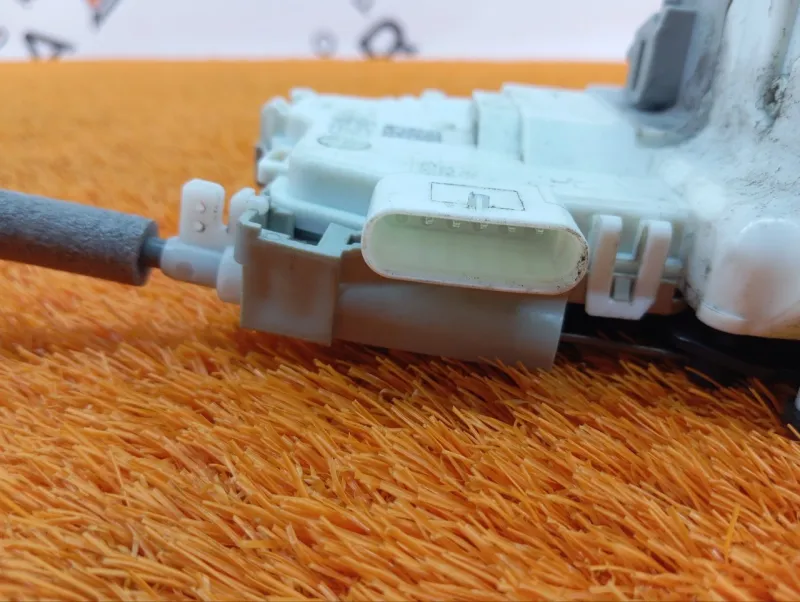 Замок двери