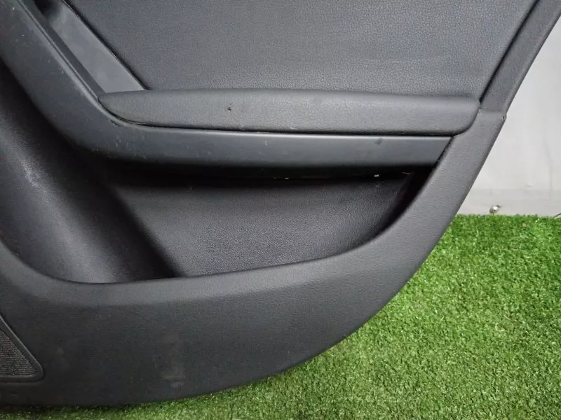 Обшивка двери Audi A4 2012 8K0867304G B8, задняя правая