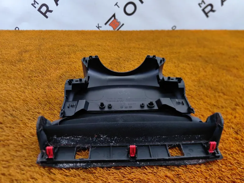 Кожух рулевой колонки