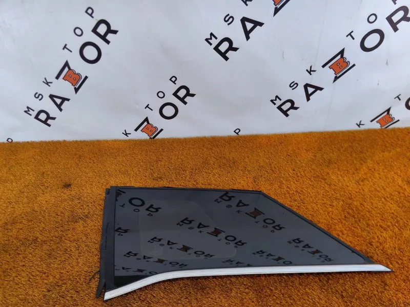 Стекло кузовное глухое