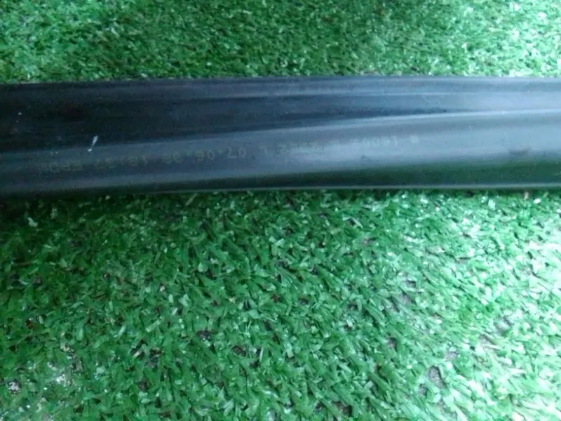 Уплотнитель стекла двери