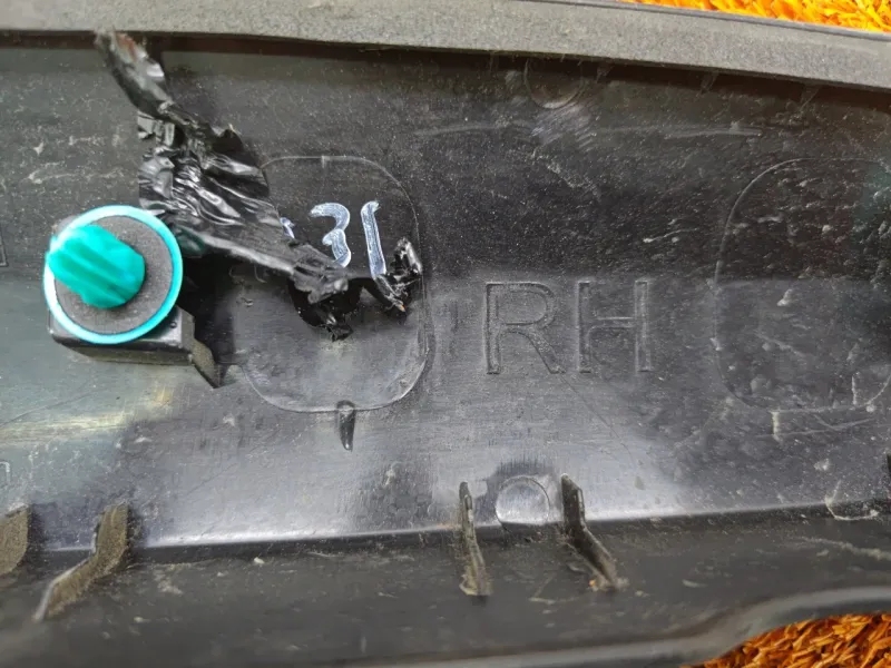 Молдинг на крыло