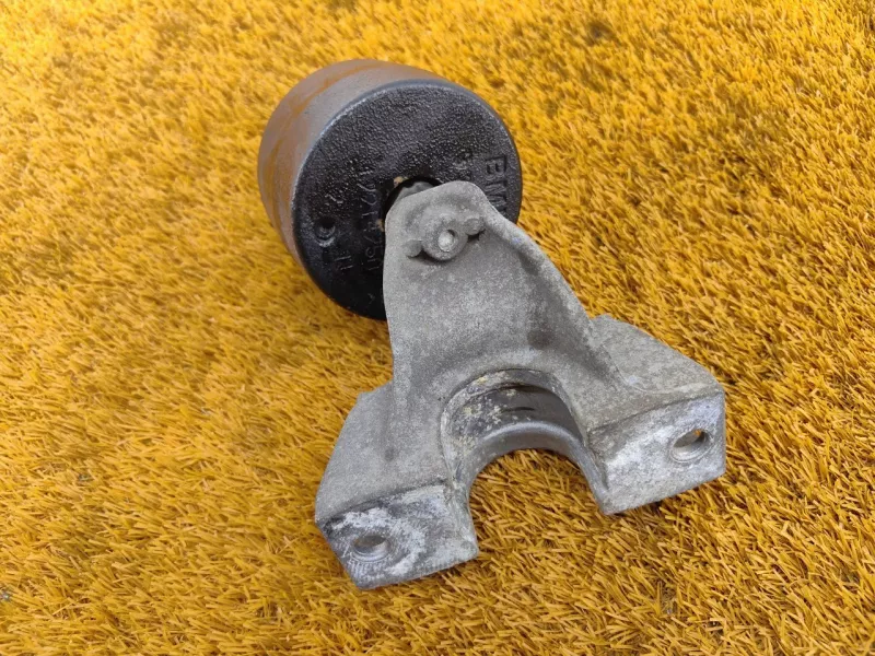 Кронштейн крепления стабилизатора BMW 5-Series 2019 33506861489 G30 B47D20A