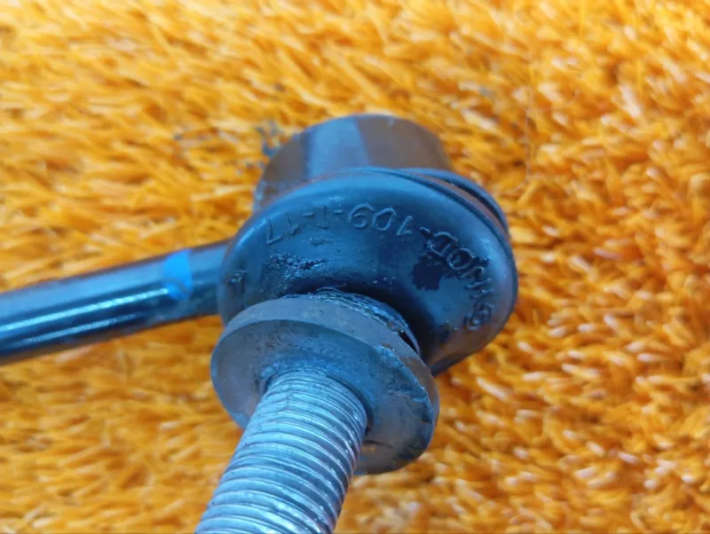 Стойка стабилизатора