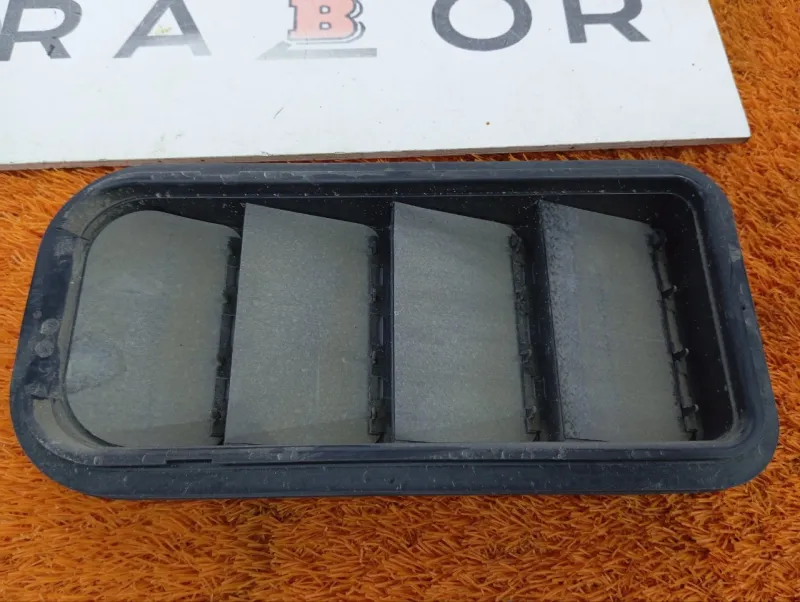 Решетка вентиляционная