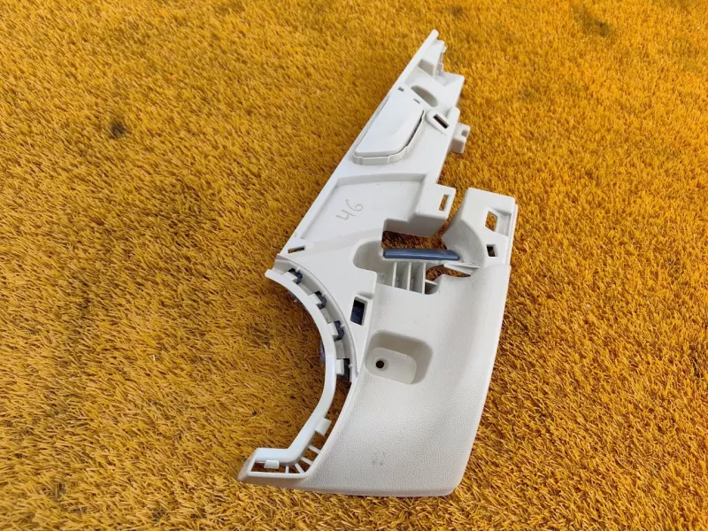 Обшивка багажника