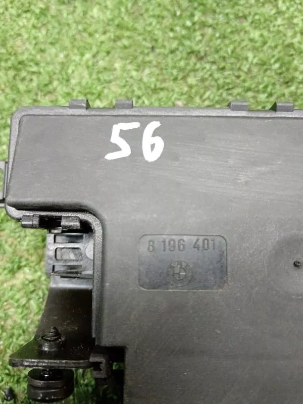 Замок багажника