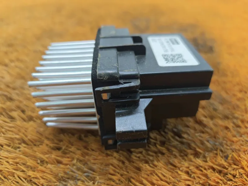 Резистор отопителя