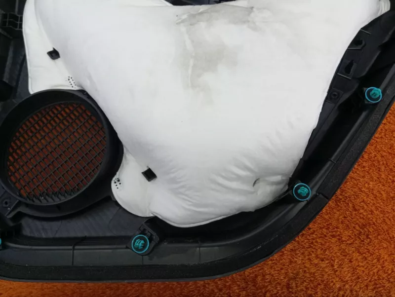 Обшивка двери