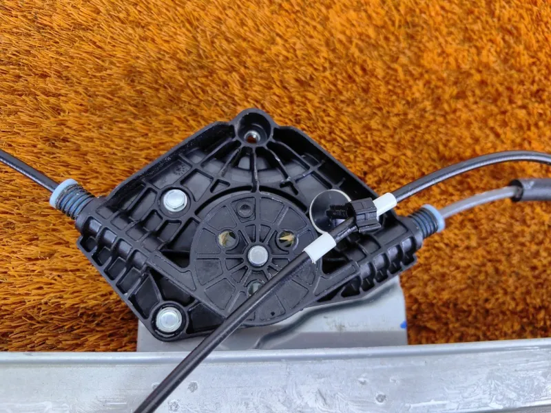 Стеклоподъемник