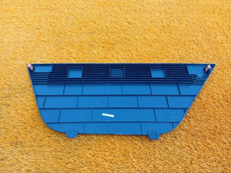 Обшивка багажника