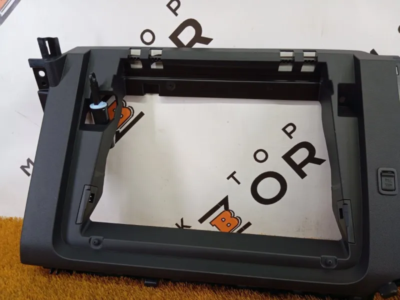 Накладка на торпедо