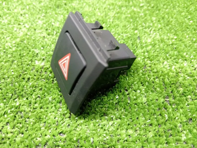 Кнопка аварийной сигнализации