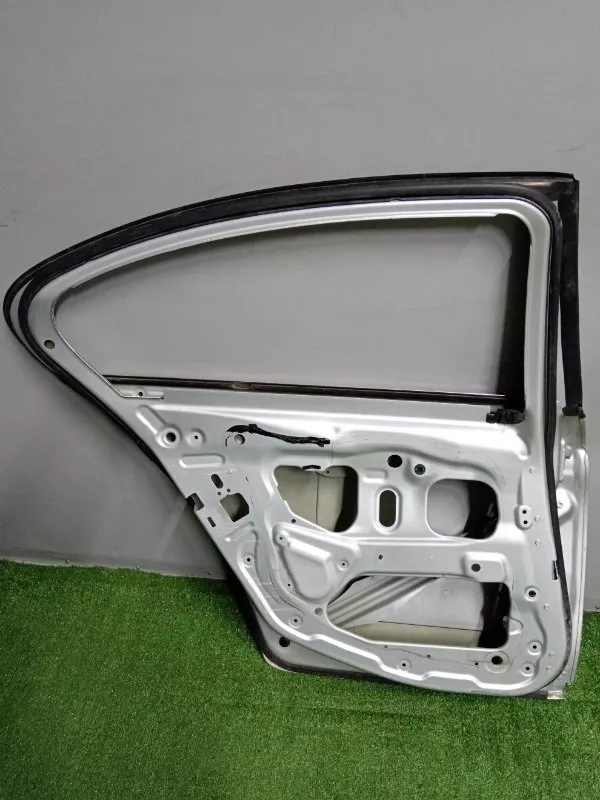 Дверь BMW 5-Series 2011 41007206113 F10, задняя левая