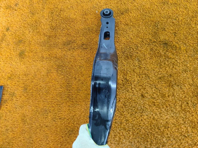 Рычаг подвески