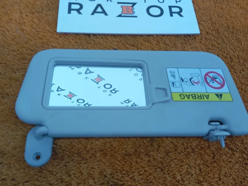 Козырек солнцезащитный